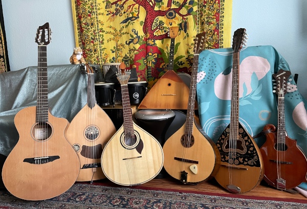 Eastern Strings: Guitar, Oud, Guitarra Portuguesa, Balalaika, Octave Mandolin, Bouzouki, Mandolin